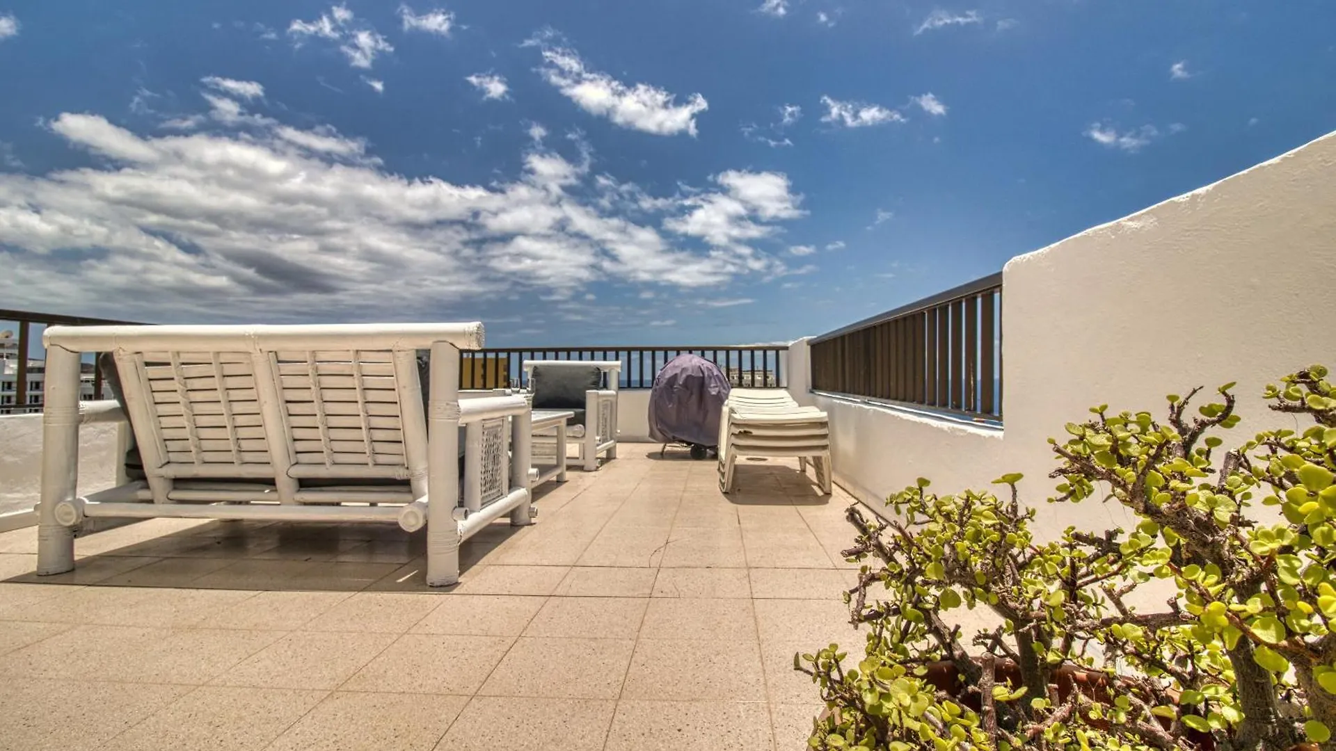 Penthouse Sea View Jacuzzy Terrace & Pool Apartment Playa Fanabe