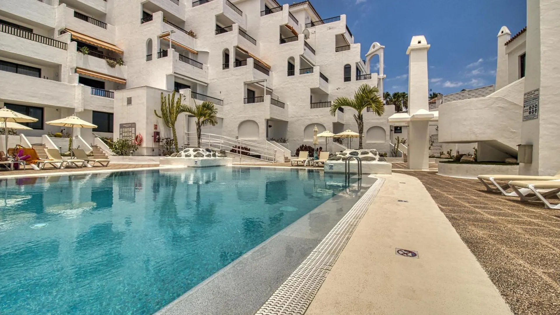Penthouse Sea View Jacuzzy Terrace & Pool Apartment Playa Fanabe 0*,  Spain
