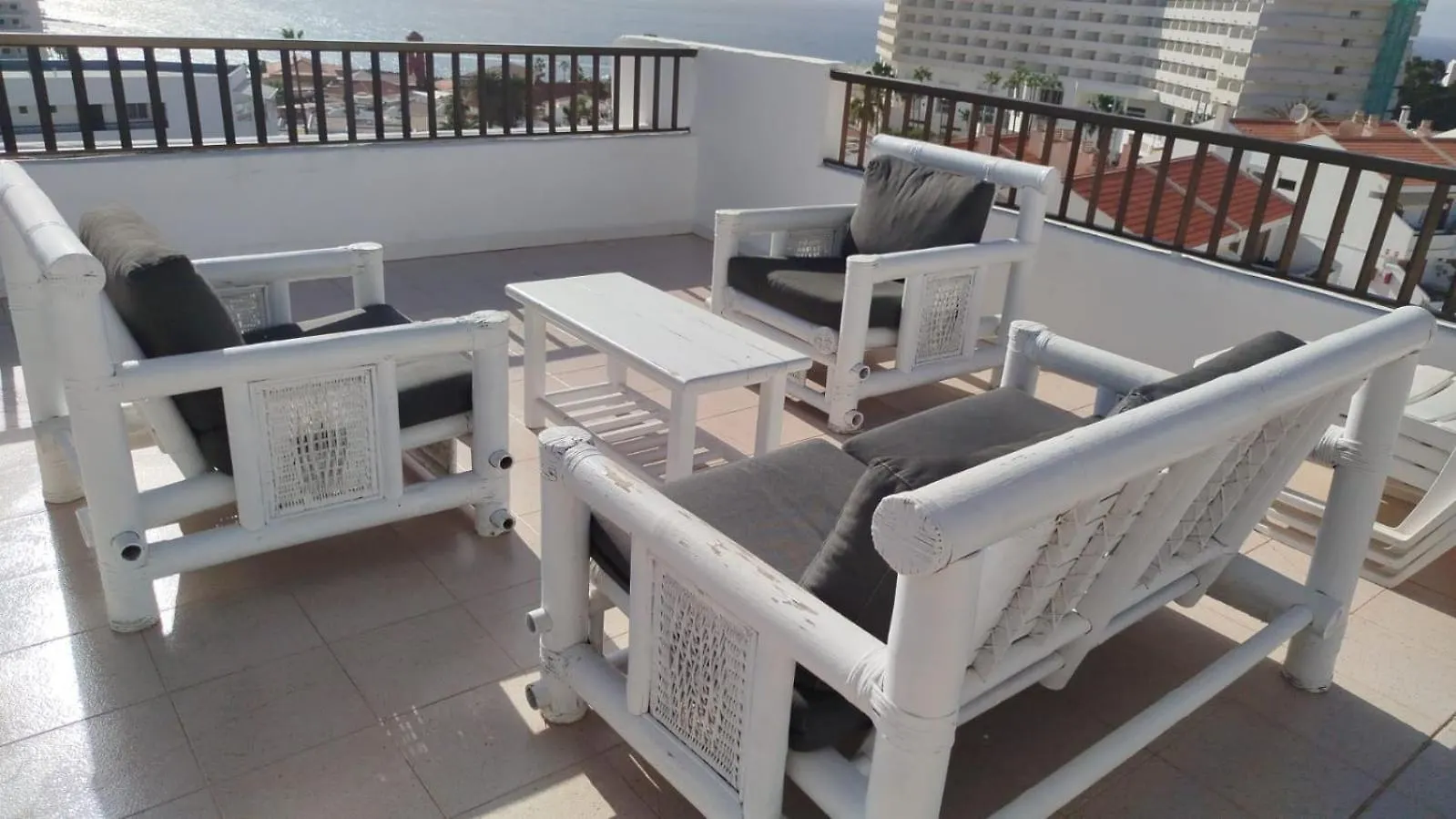 Penthouse Sea View Jacuzzy Terrace & Pool Apartment Playa Fanabe 0*,