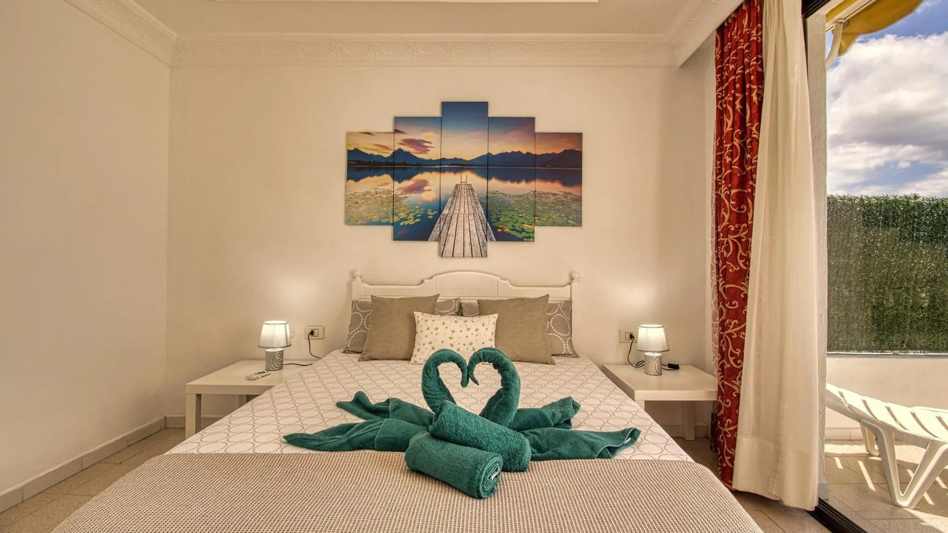 Penthouse Sea View Jacuzzy Terrace & Pool Apartment Playa Fanabe Spain